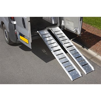 2 rampes de mont&eacute;e alu sp&eacute;ciales petite roue 200 kg 1 m MOTTEZ A386S2